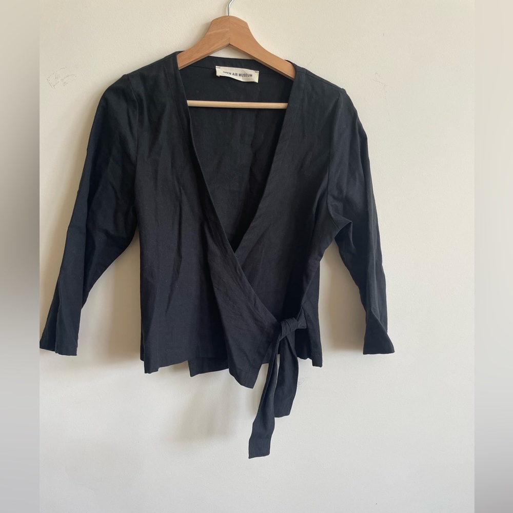 Open Air Museum Black Linen Wrap Top, size small